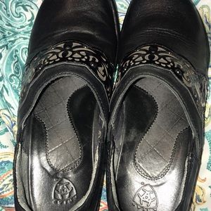 Ariat medical nursing clogs 6.5